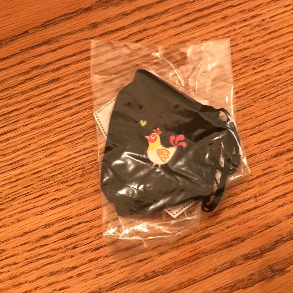 Children’s face mask with filter